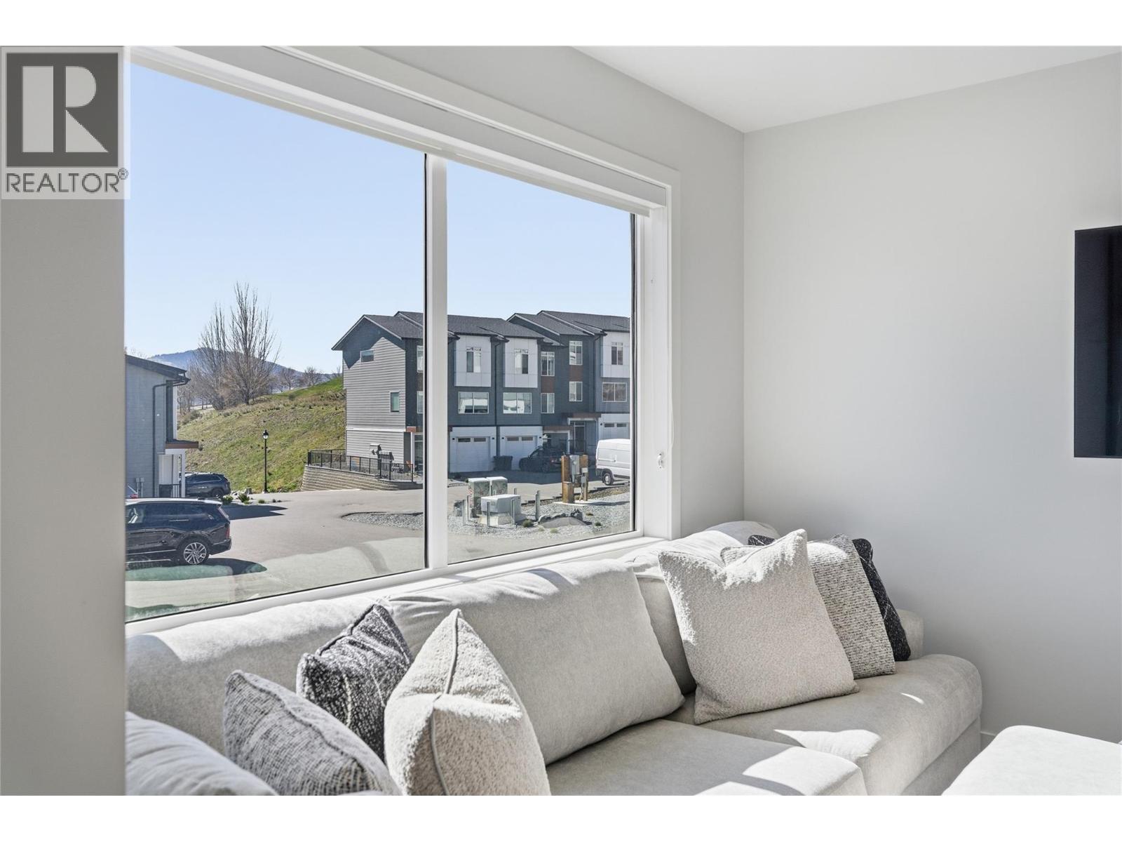 122 RIVER GATE Drive - 29