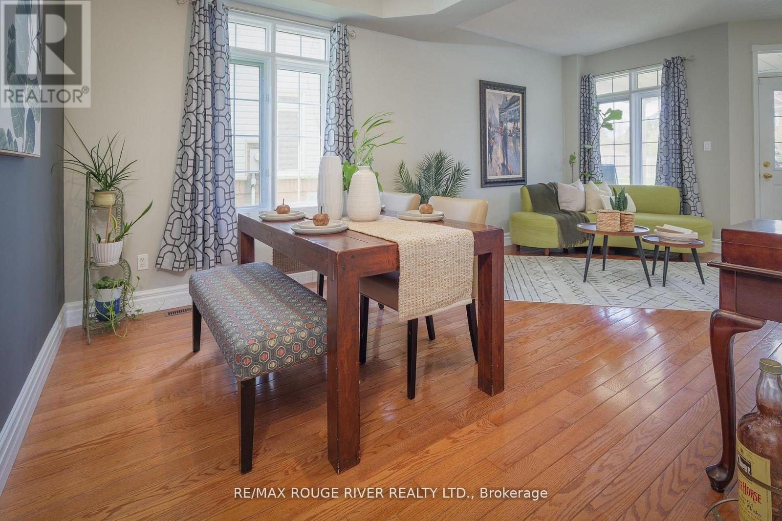433 WOODSMERE CRESCENT - 4