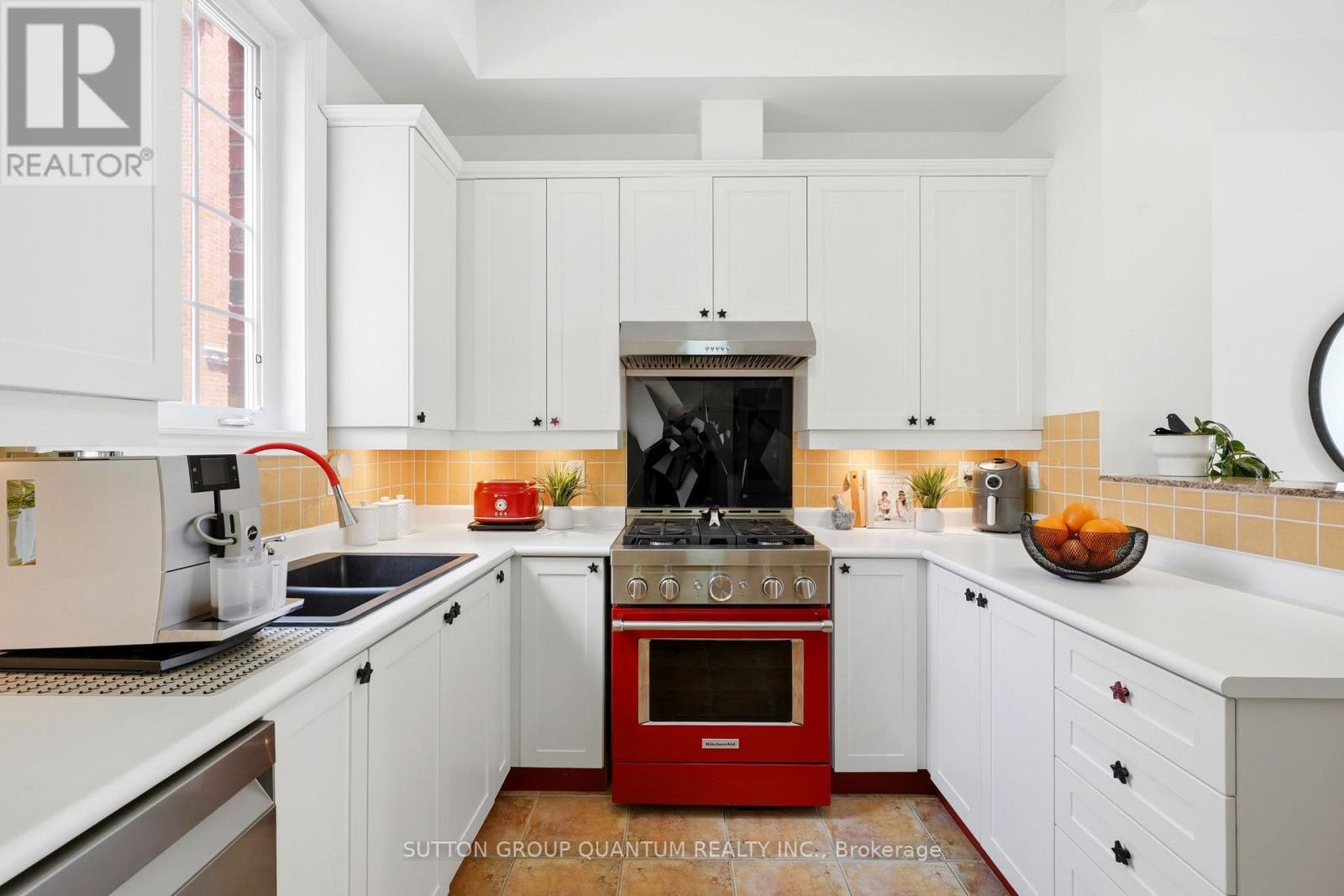2268 GERRARD STREET E - 10