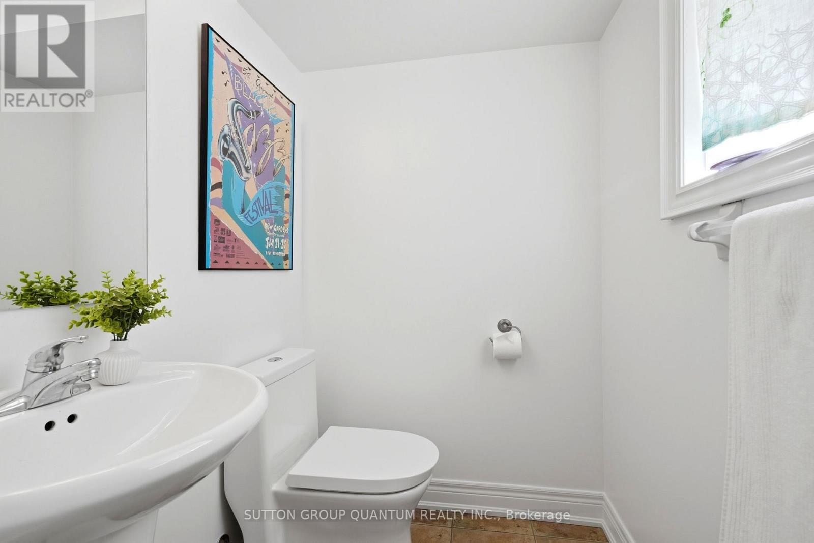 2268 GERRARD STREET E - 3