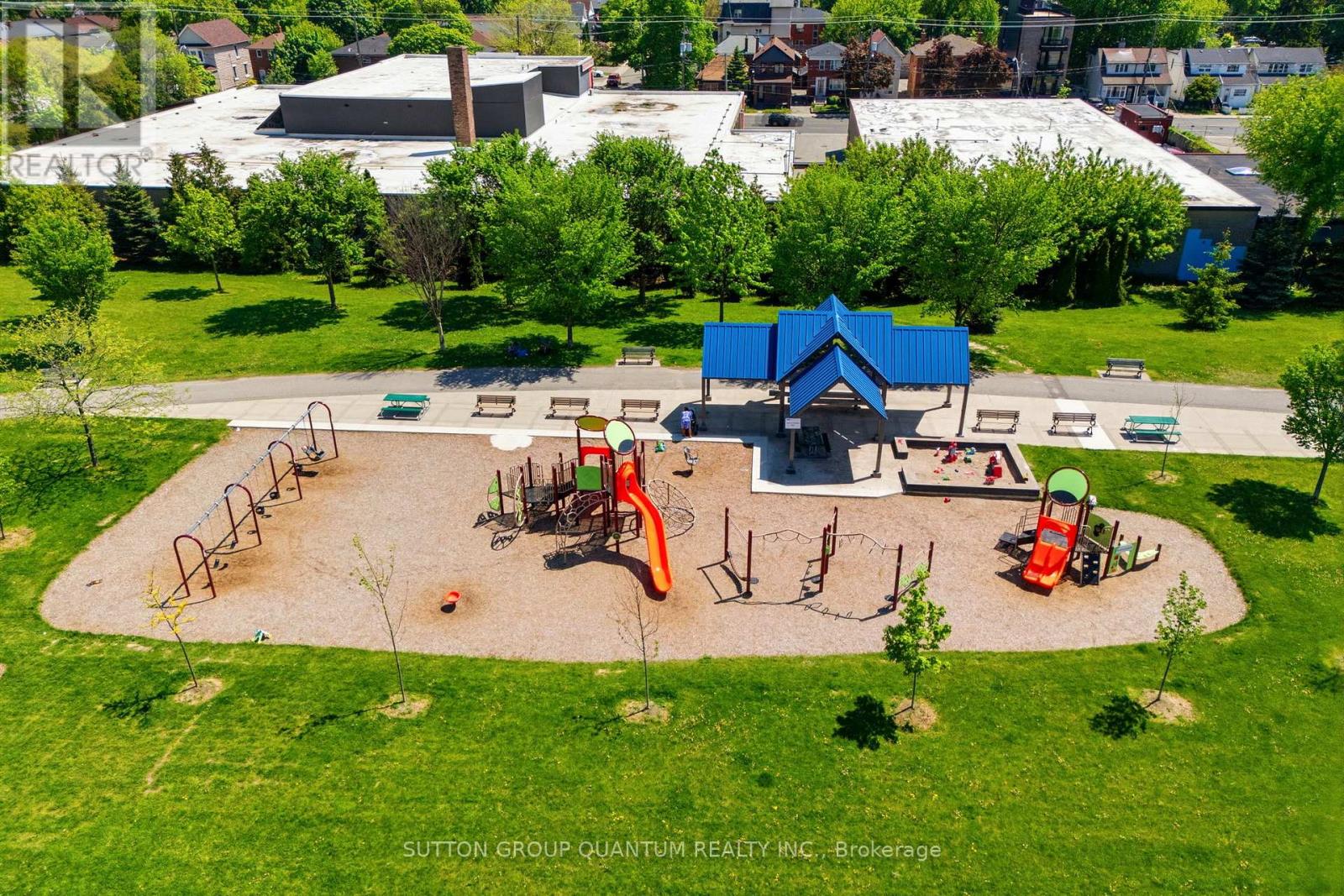 2268 GERRARD STREET E - 40