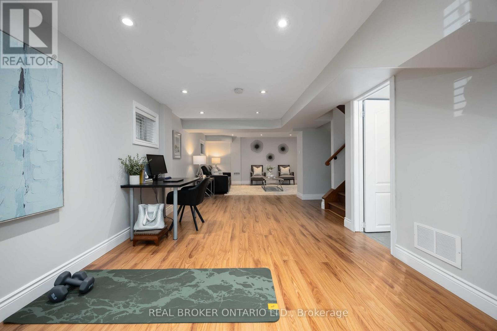 122 CEDARCREST BOULEVARD - 28