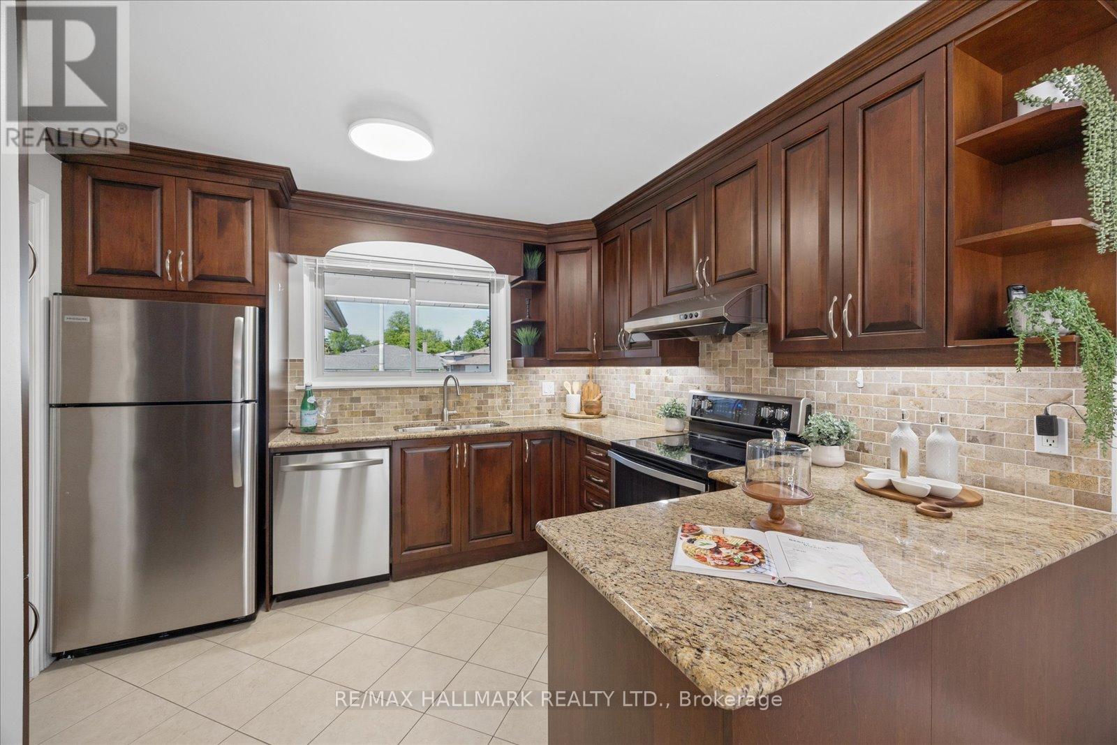 73 FULBERT CRESCENT - 13