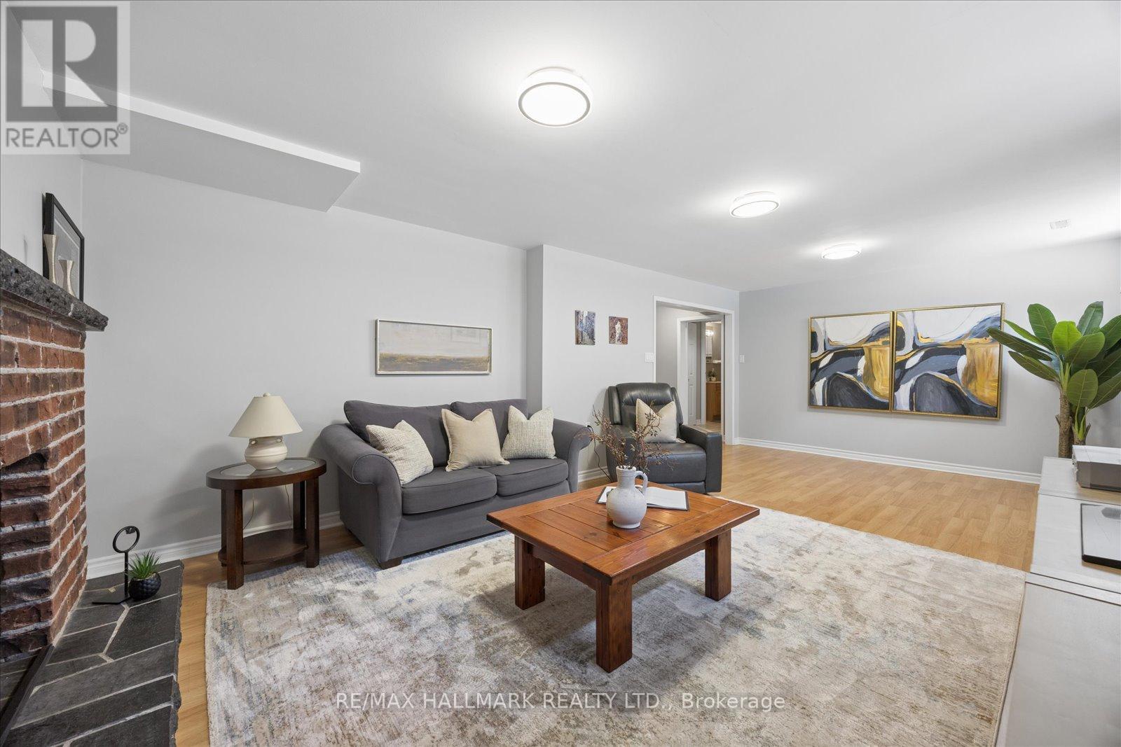 73 FULBERT CRESCENT - 30