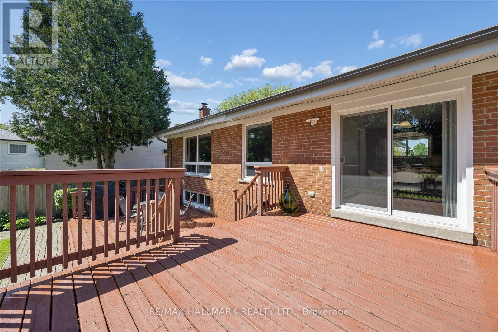 73 FULBERT CRESCENT - 37