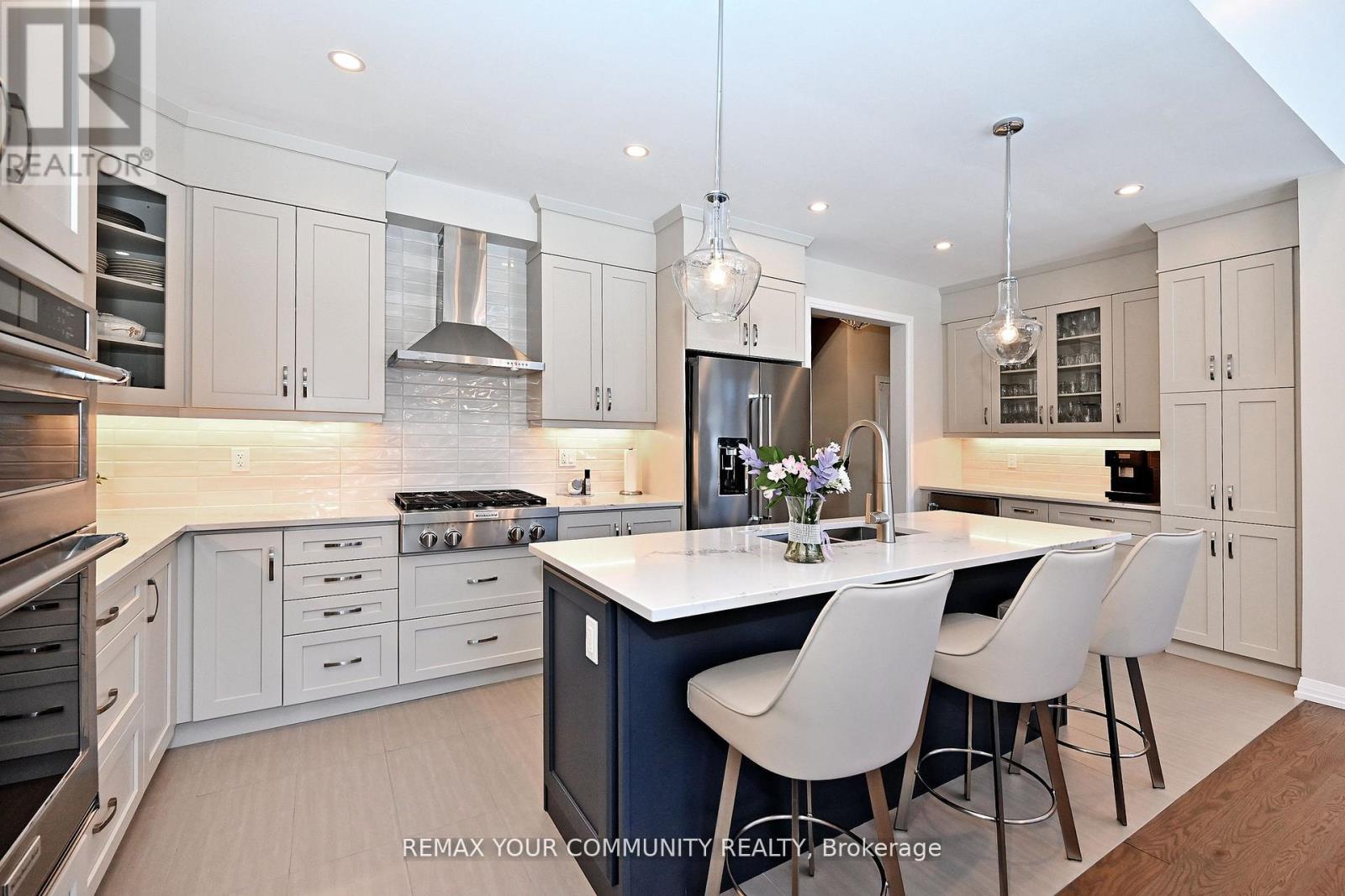 10 HOLTBY COURT - 16