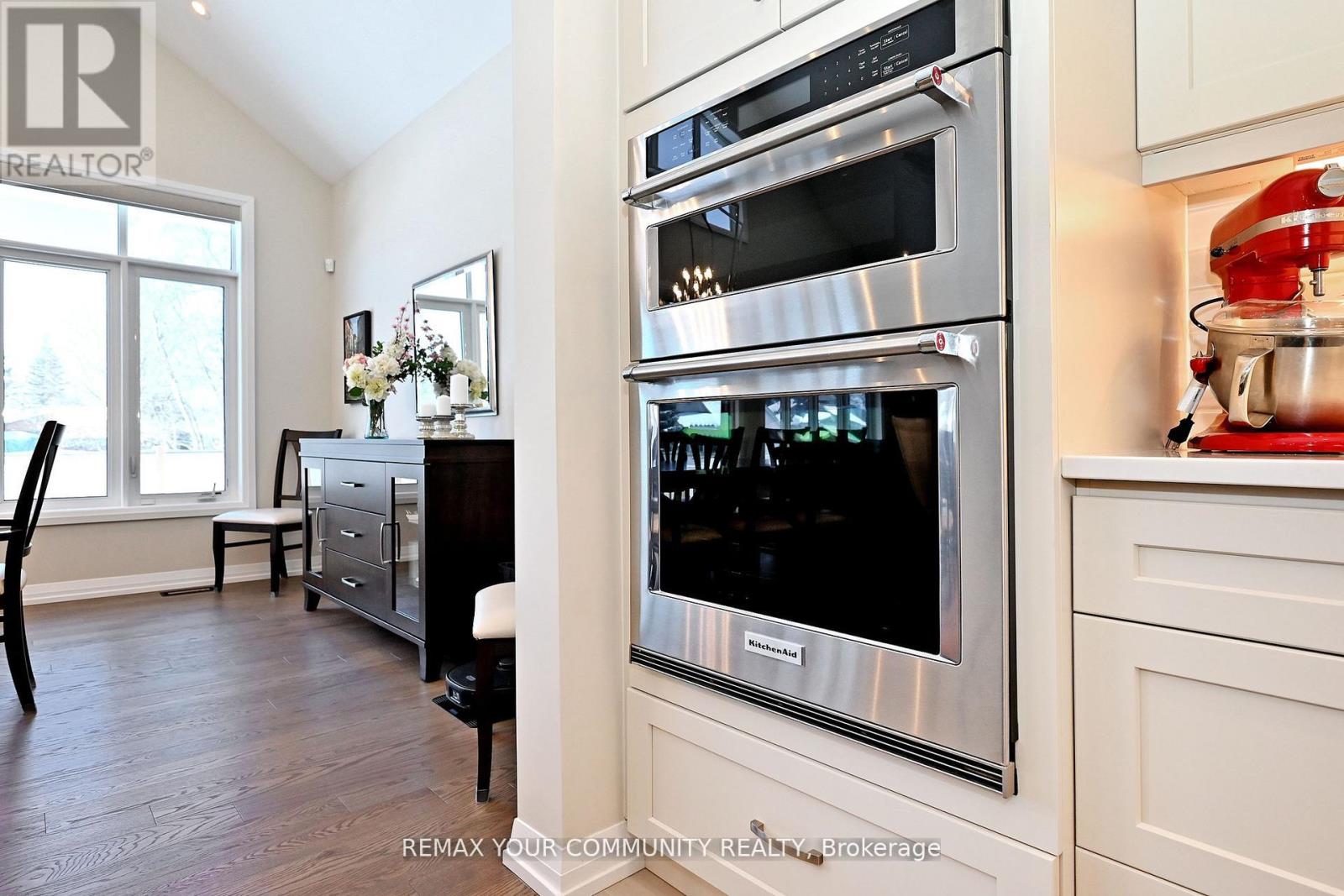 10 HOLTBY COURT - 22
