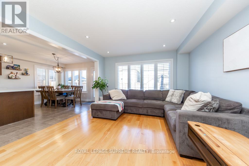 43 HOARD AVENUE N - 13
