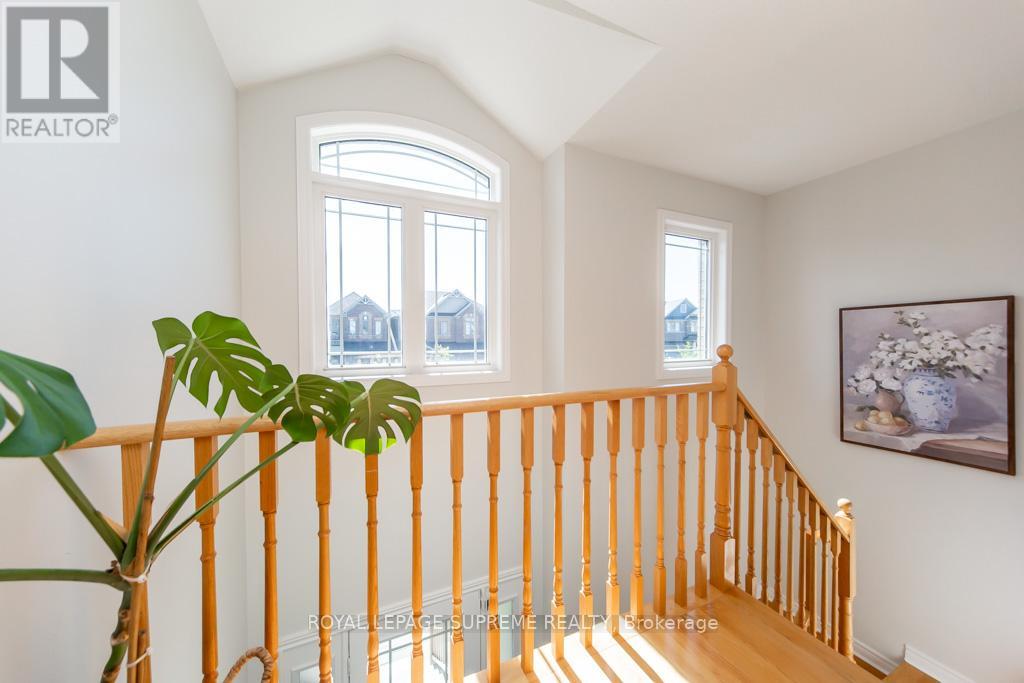 43 HOARD AVENUE N - 21