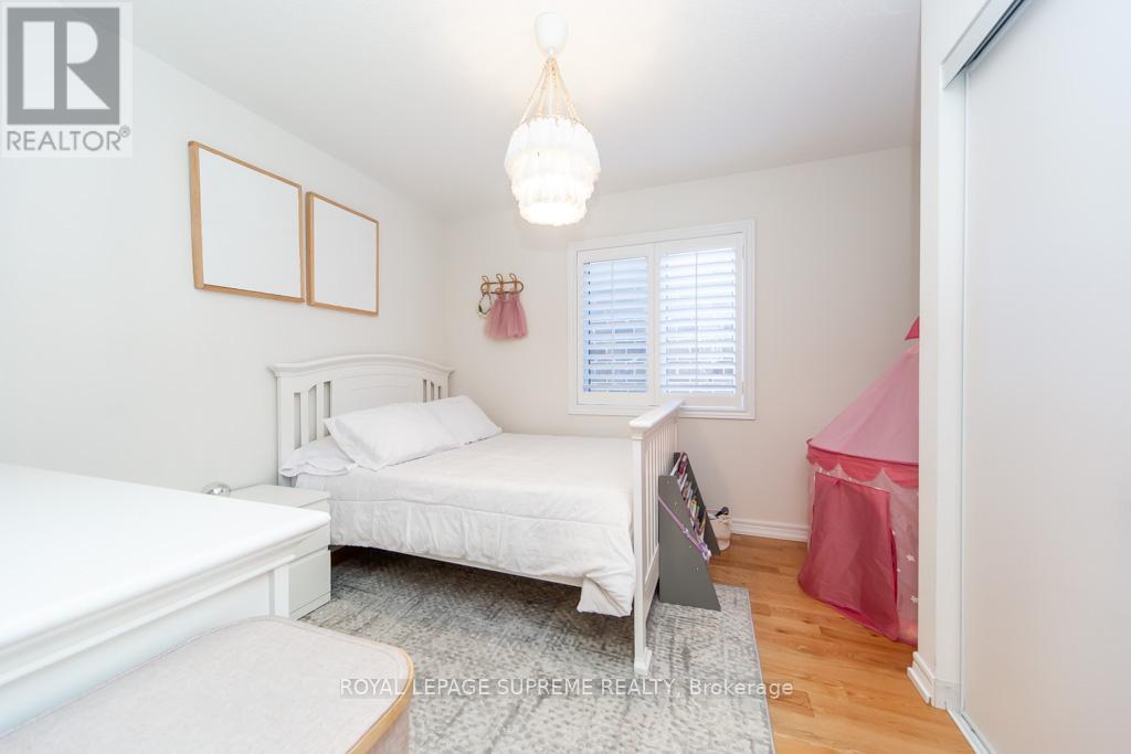 43 HOARD AVENUE N - 31