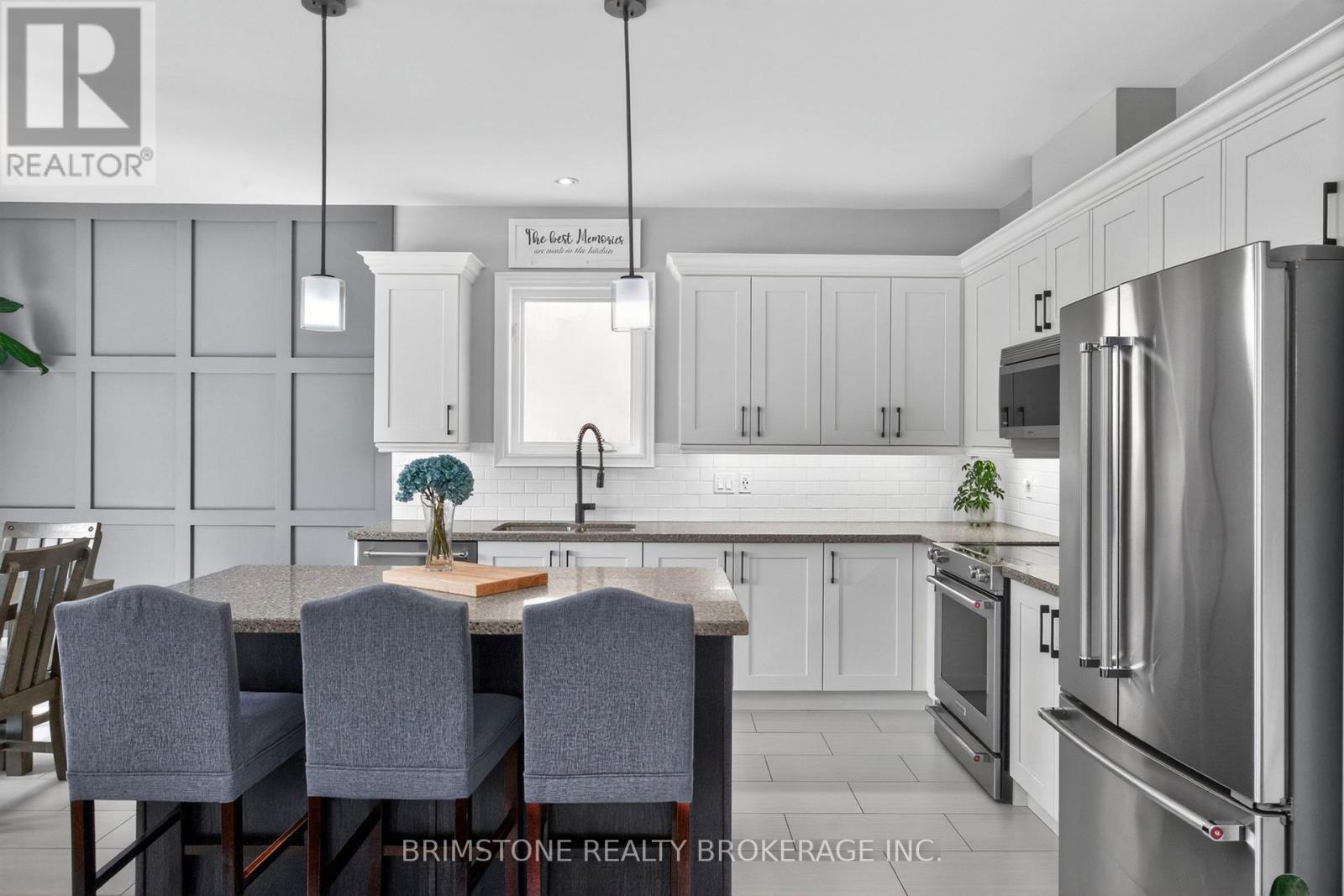 15 LOWRY COURT - 10