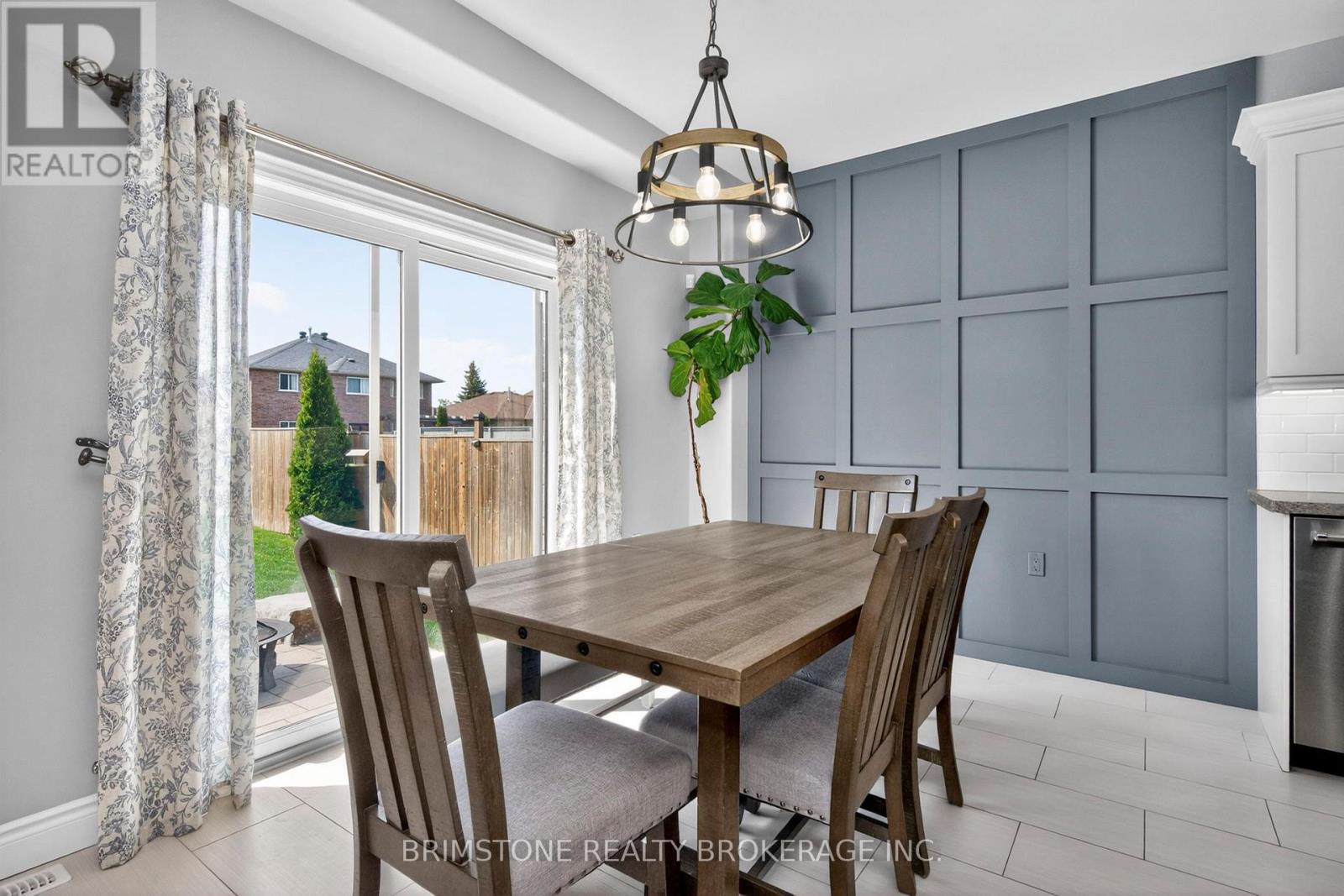 15 LOWRY COURT - 13