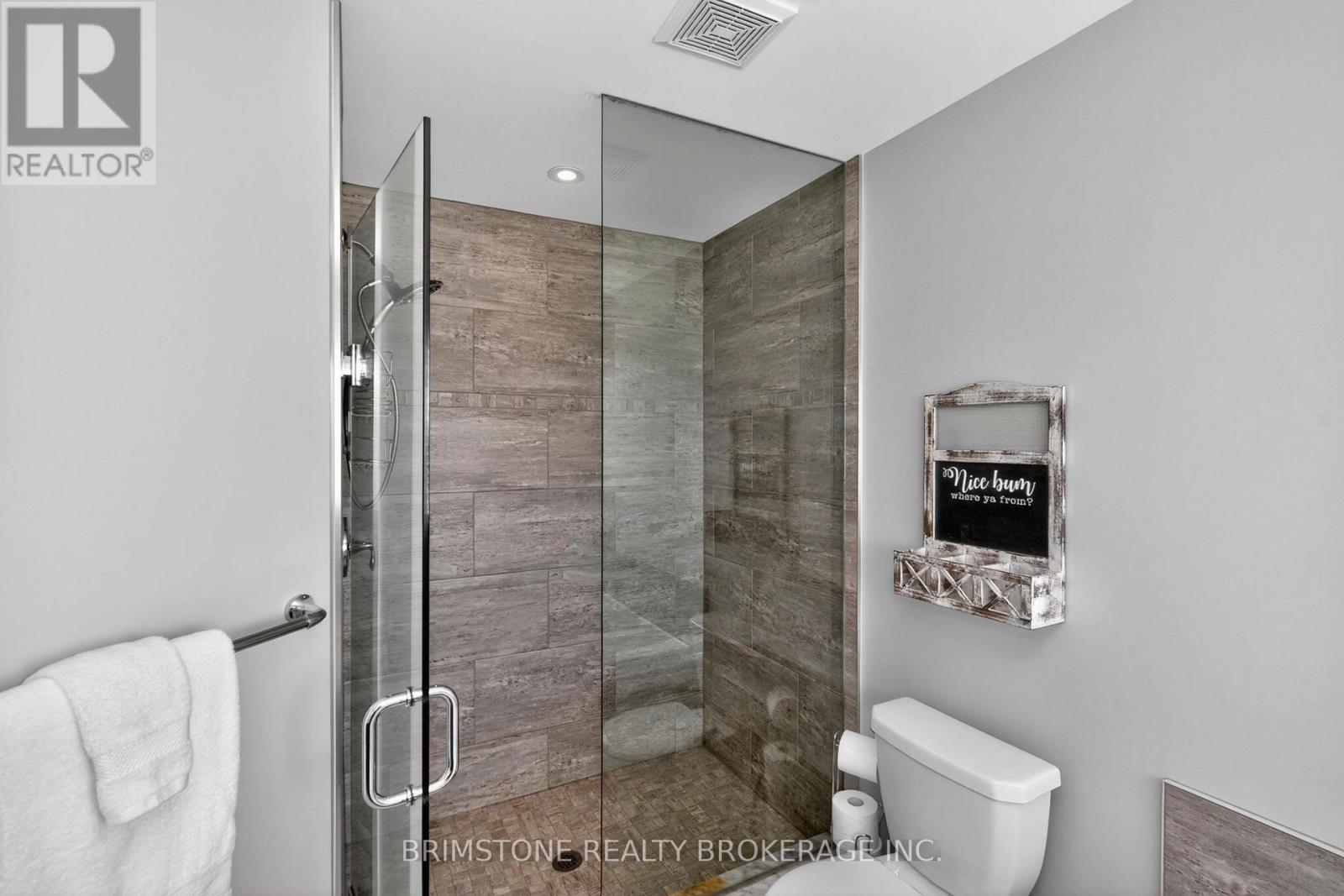 15 LOWRY COURT - 19