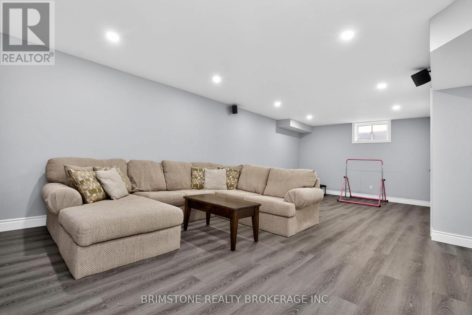 15 LOWRY COURT - 29