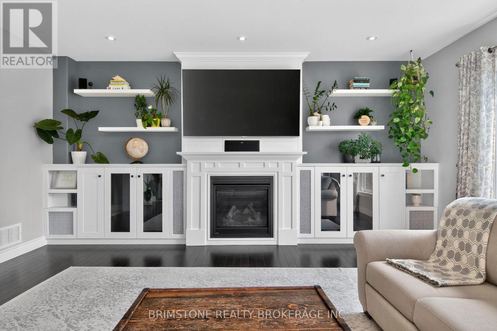 15 LOWRY COURT - 7