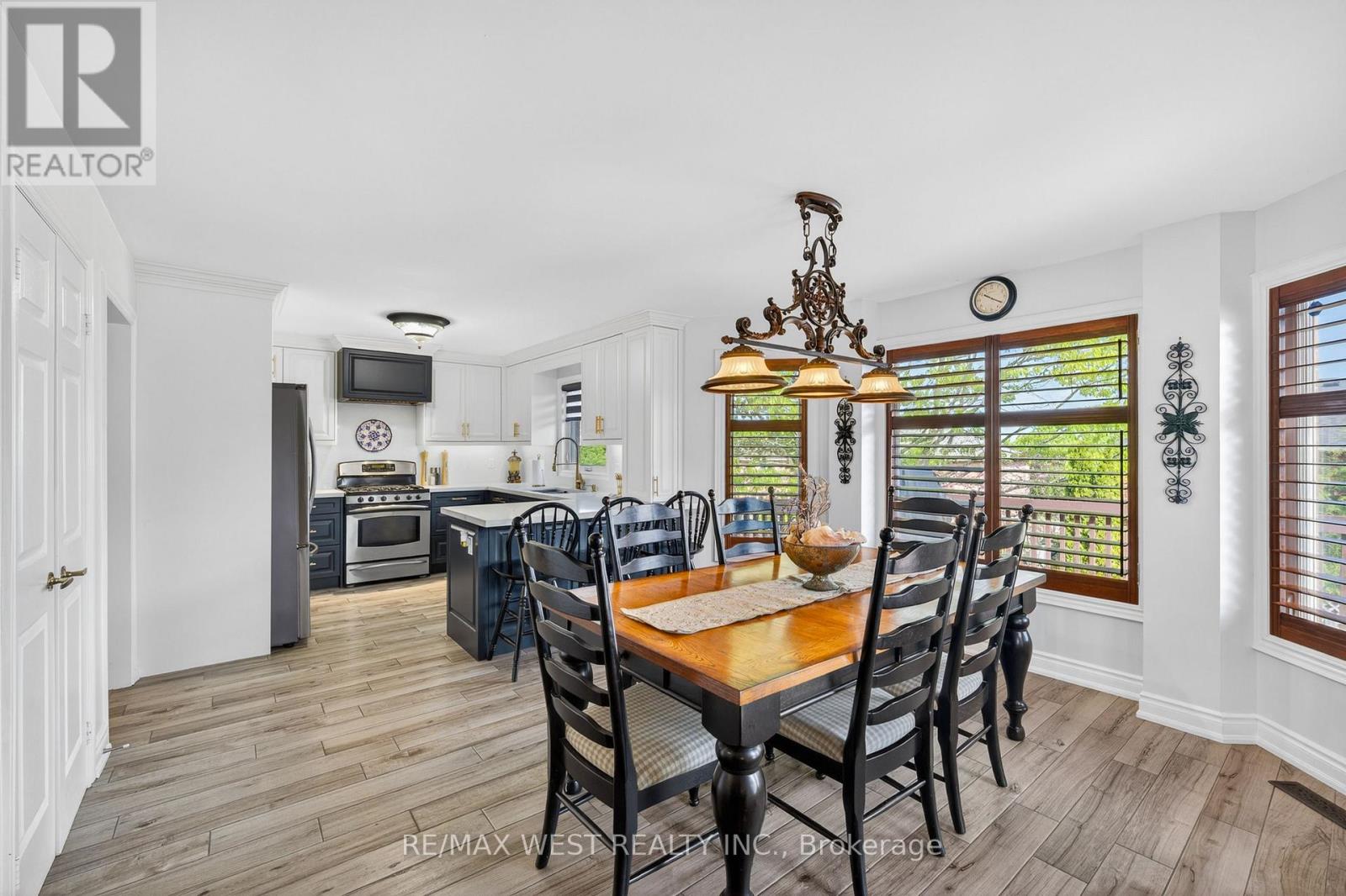 27 GOLDEN MEADOW ROAD - 13