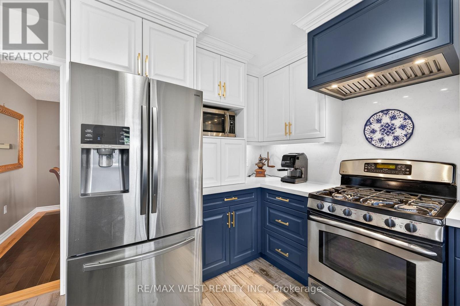27 GOLDEN MEADOW ROAD - 16