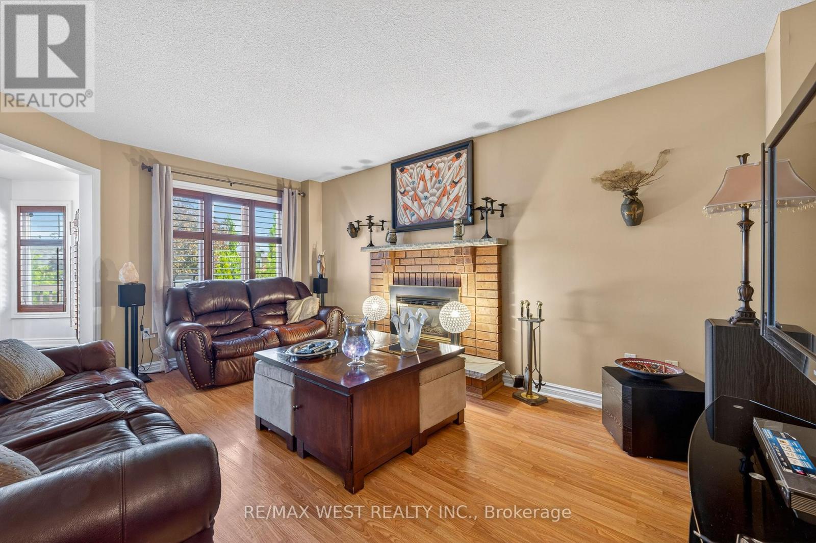 27 GOLDEN MEADOW ROAD - 23