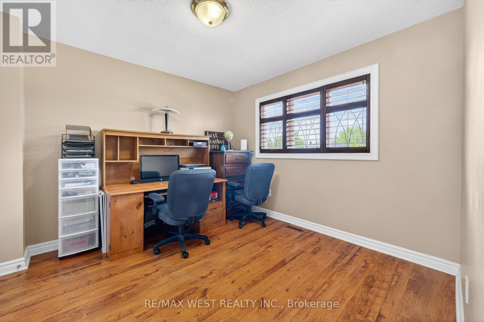 27 GOLDEN MEADOW ROAD - 33