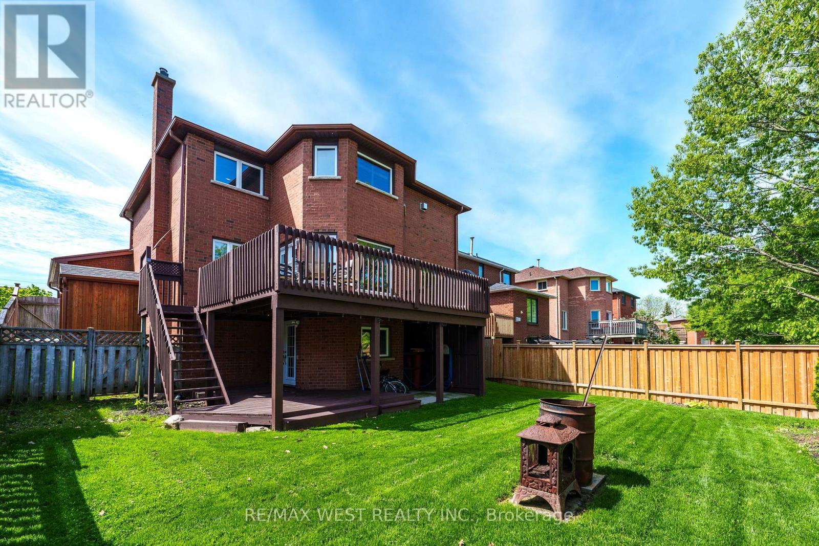 27 GOLDEN MEADOW ROAD - 46