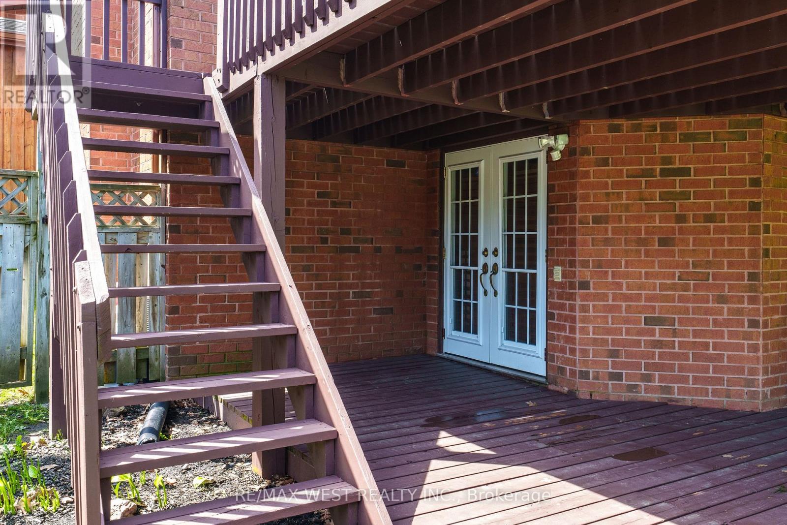 27 GOLDEN MEADOW ROAD - 48