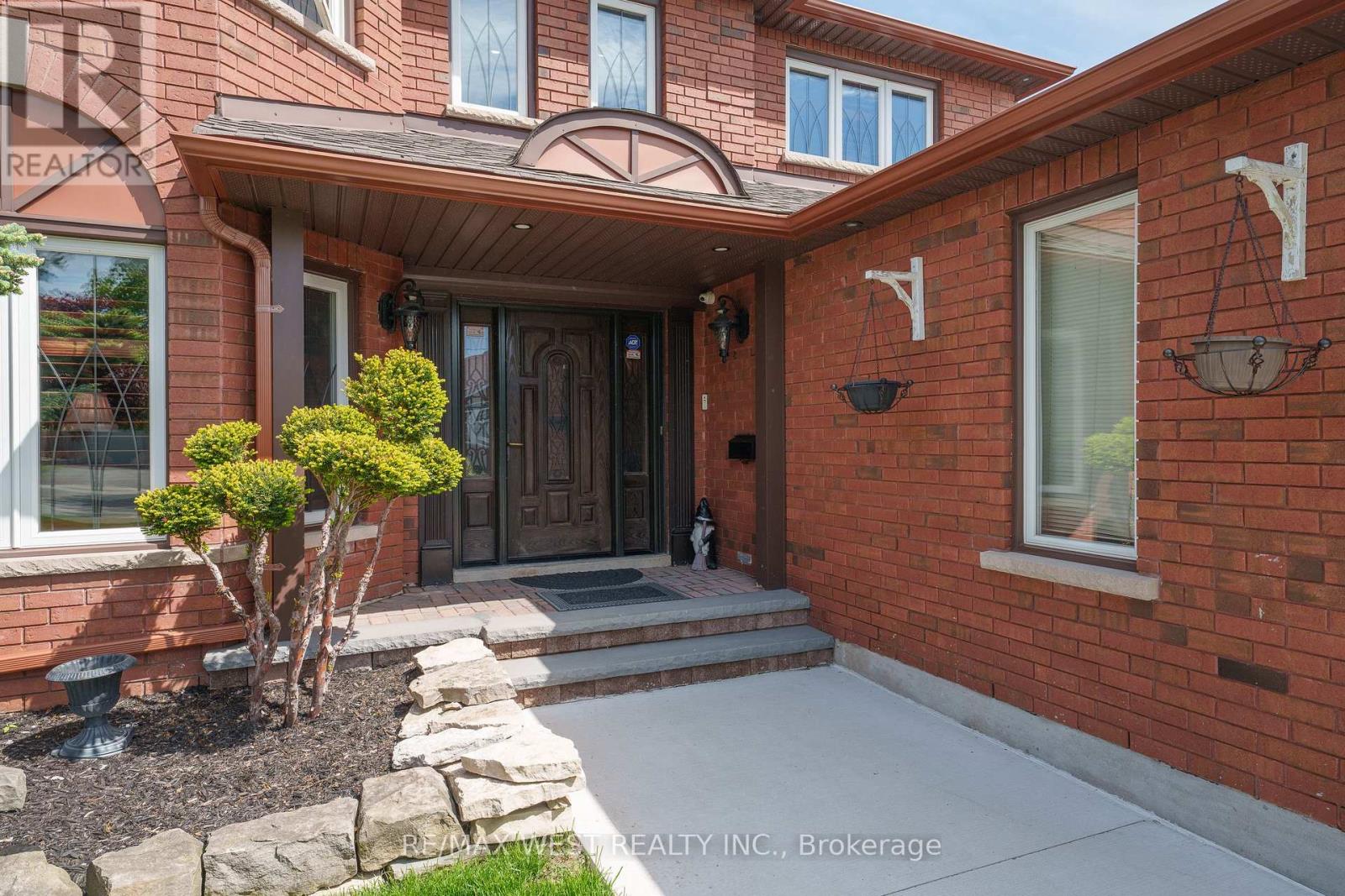27 GOLDEN MEADOW ROAD - 5