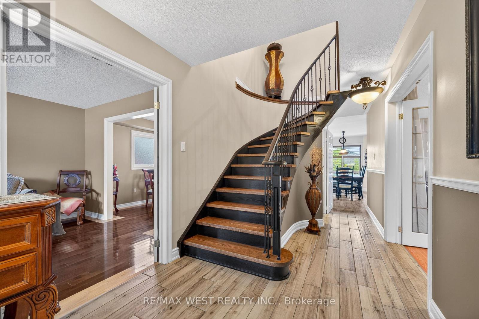 27 GOLDEN MEADOW ROAD - 7