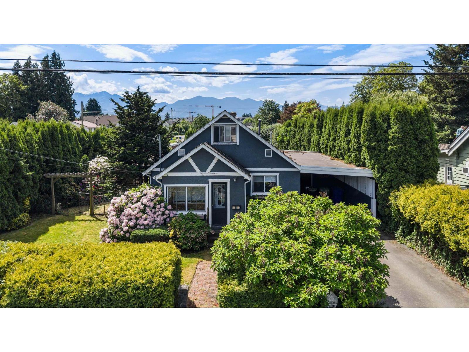 45748 LEWIS Avenue - main photo