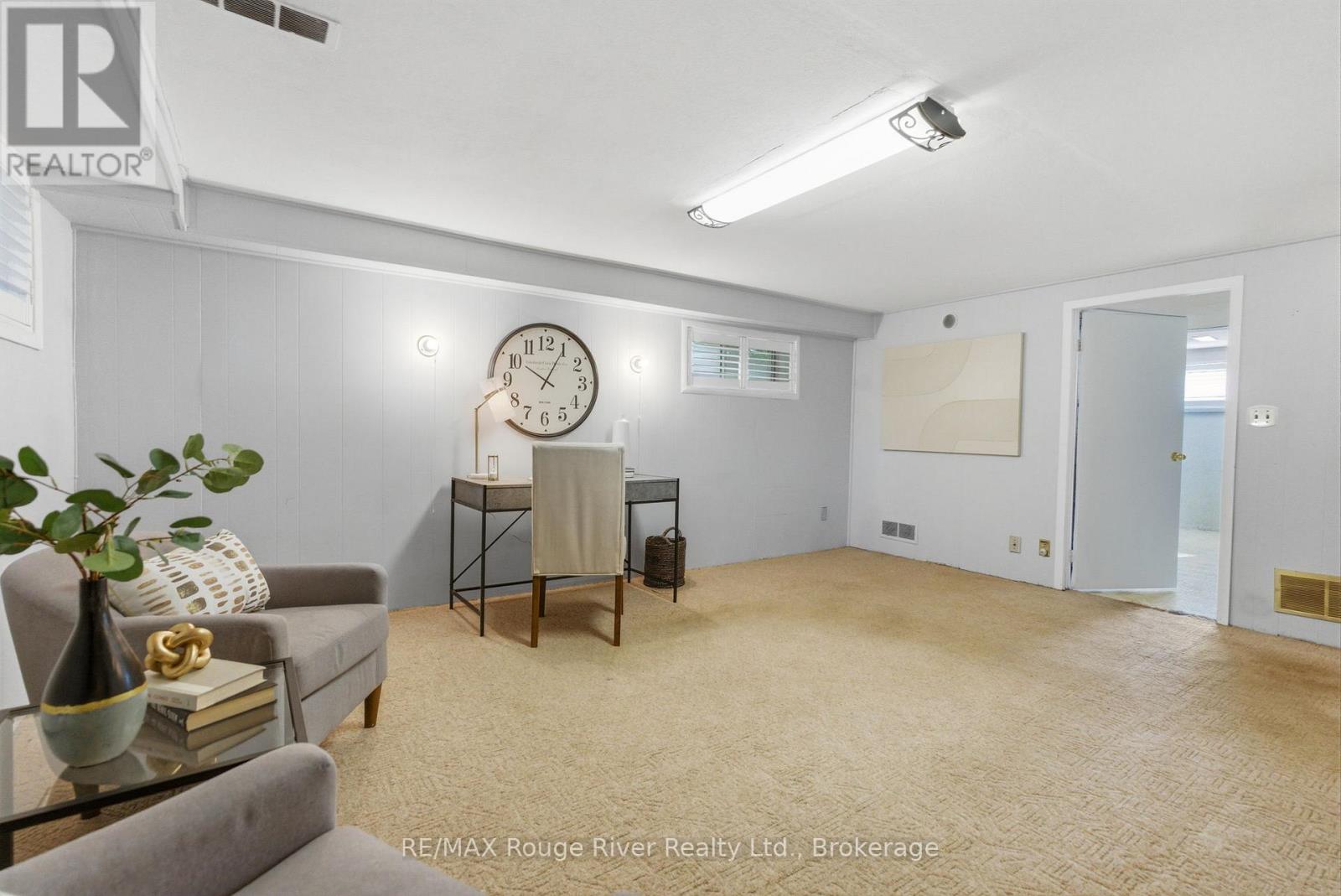 18 STRATHY ROAD - 27