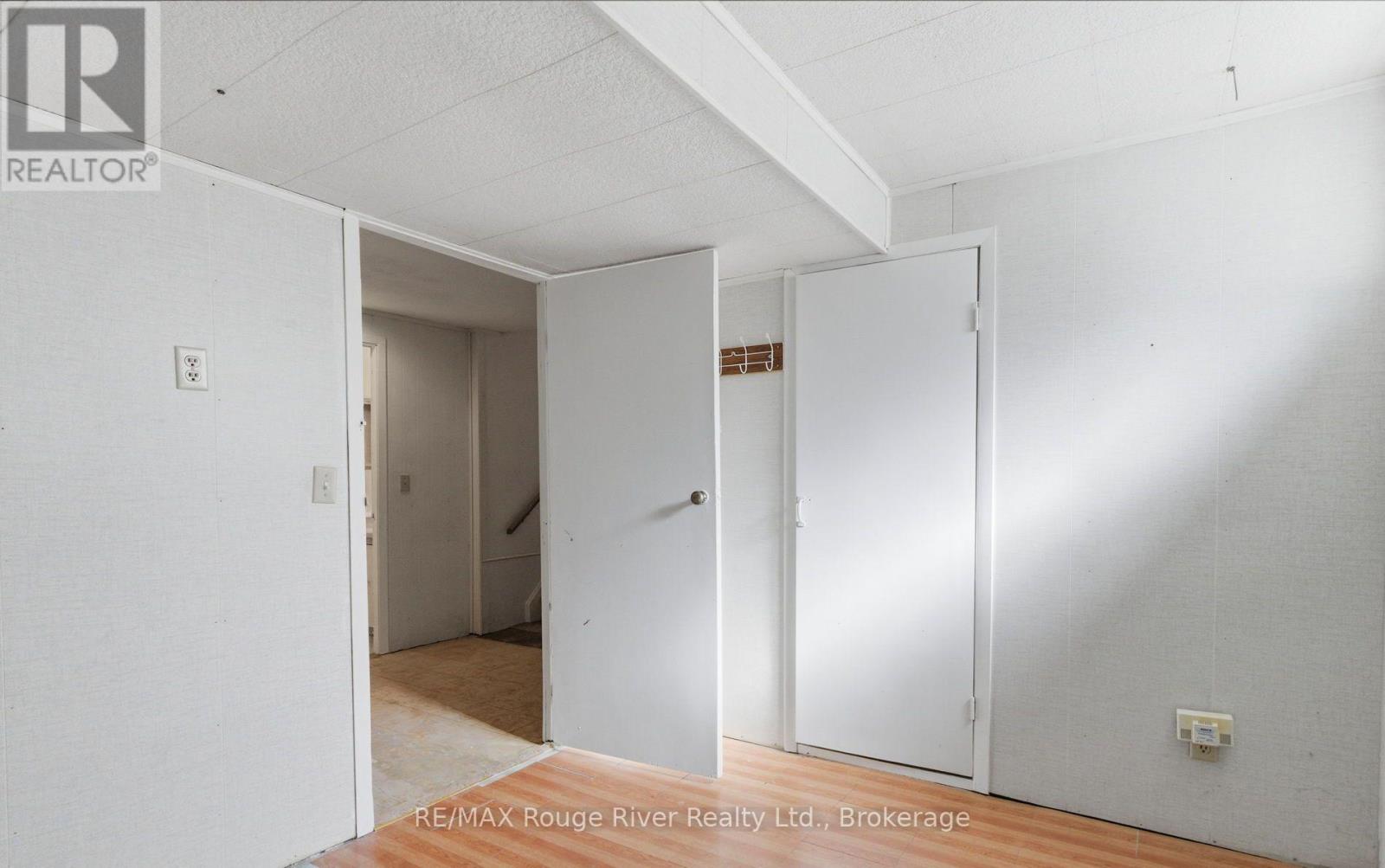 18 STRATHY ROAD - 31