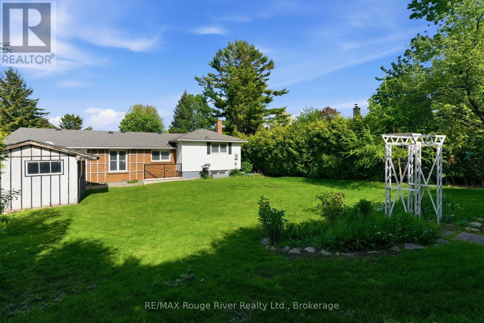 18 STRATHY ROAD - 38