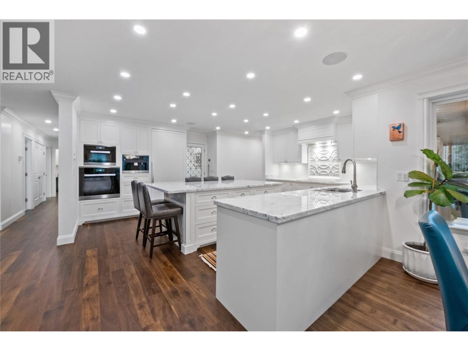 226 WOODDALE ROAD, North Vancouver