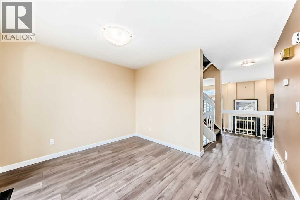 44 Edgemont Estates Road NW - 23