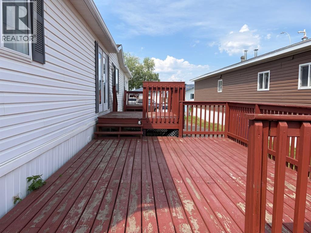 300 Grandview Crescent - 17