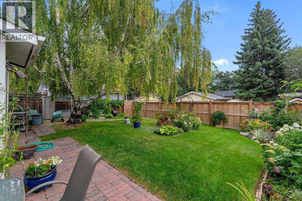 4623 31 Avenue NE - 36