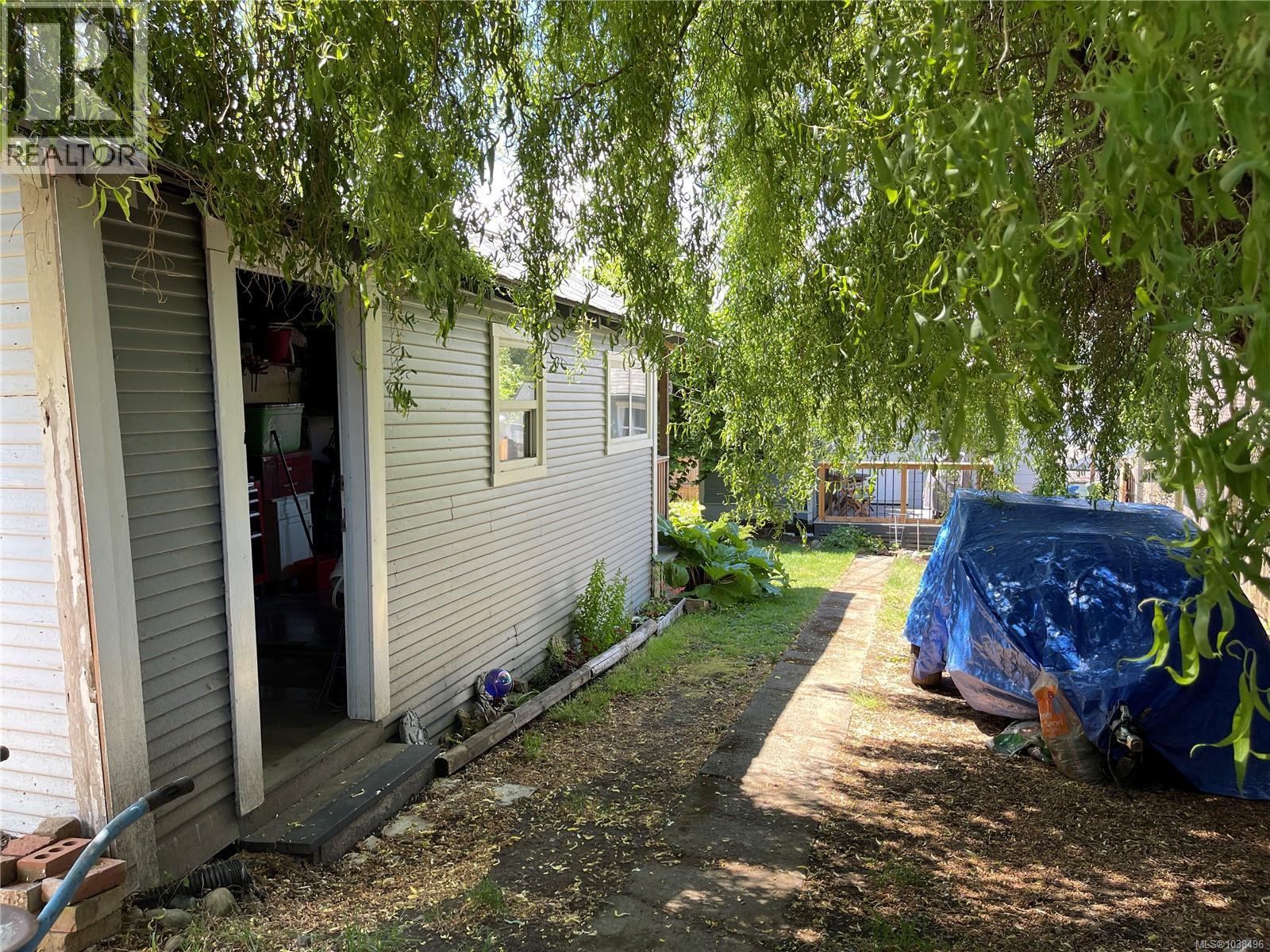 2883 1st Ave - 32