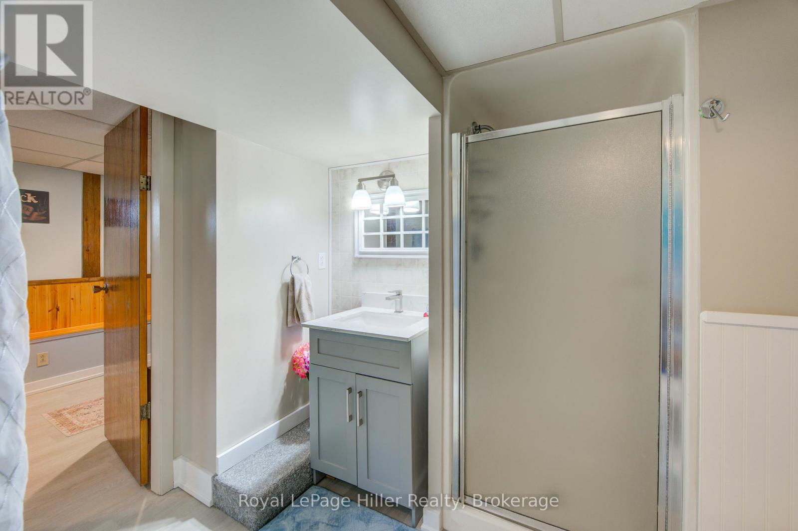 279 NELSON STREET - 32