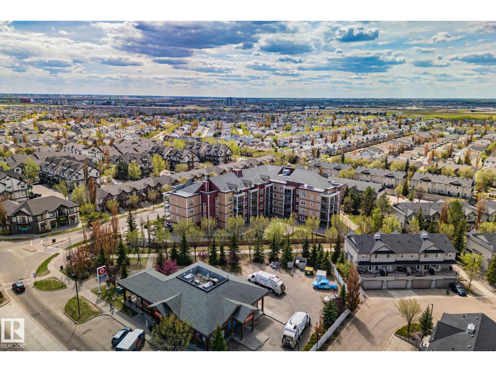 #209 5280 TERWILLEGAR BV NW - 31