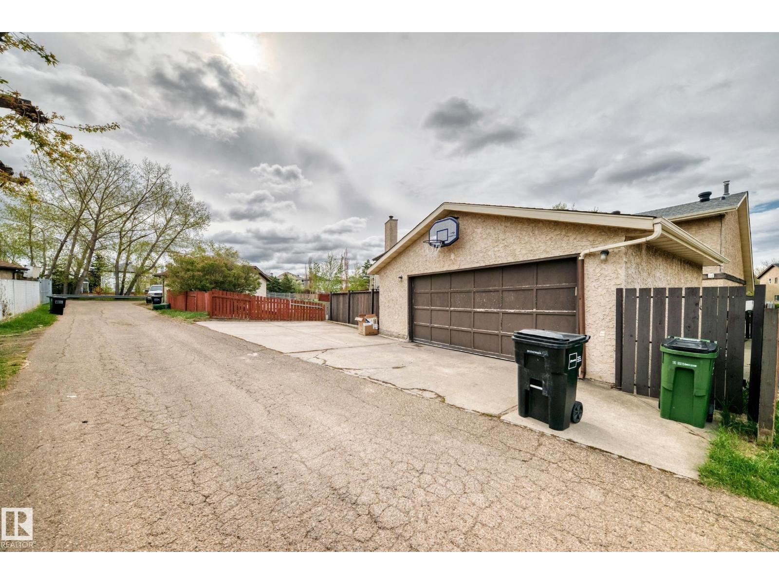 3510 41B AV NW - 34