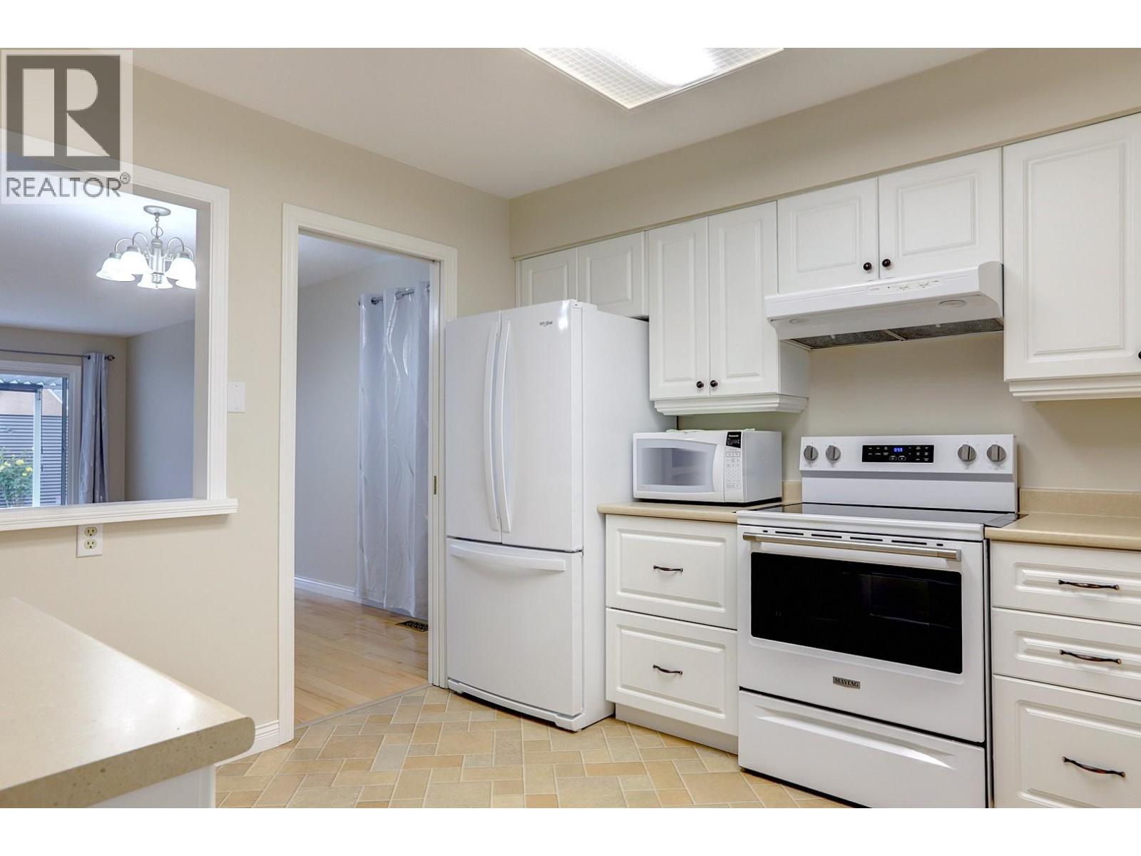 #8 3900 27 Avenue Lot# 17 - 10