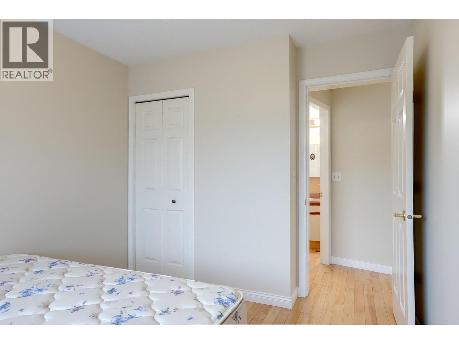 #8 3900 27 Avenue Lot# 17 - 33
