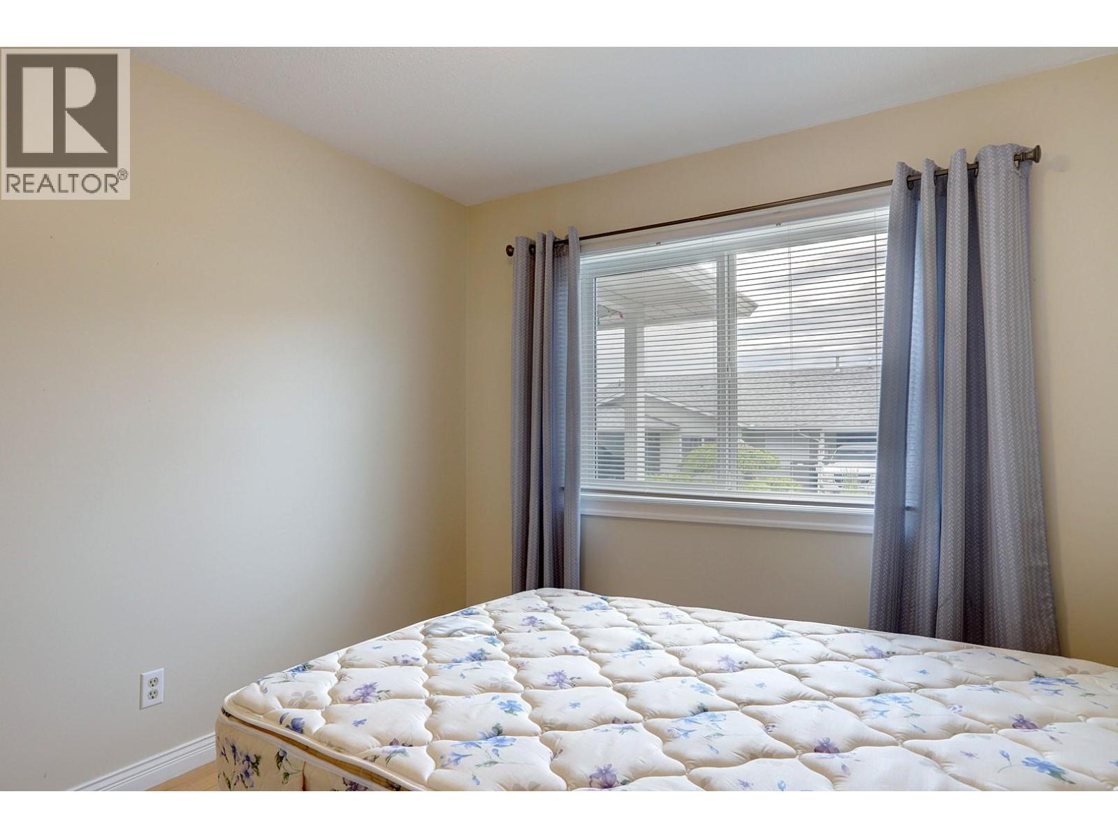 #8 3900 27 Avenue Lot# 17 - 32