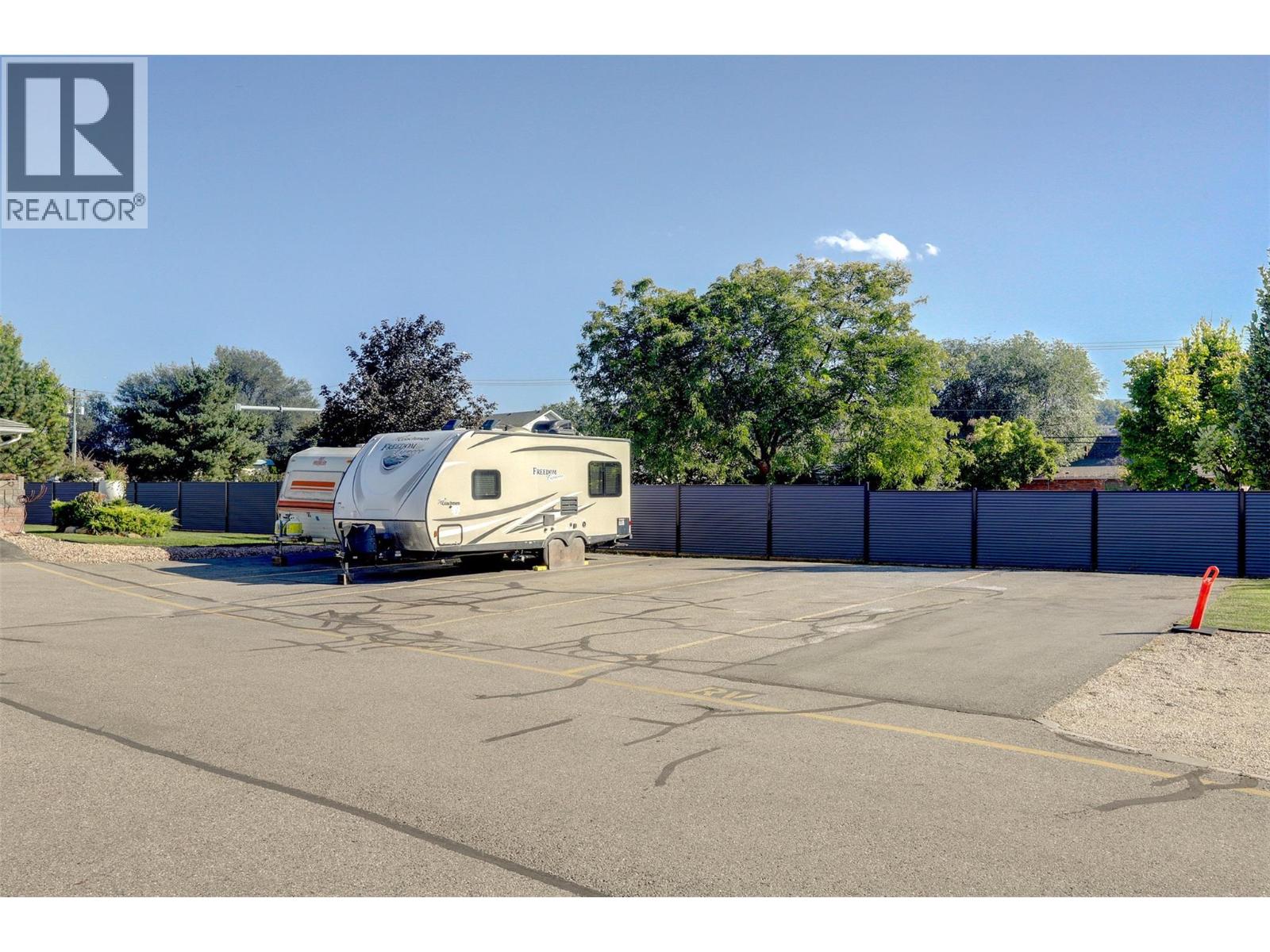 #8 3900 27 Avenue Lot# 17 - 75