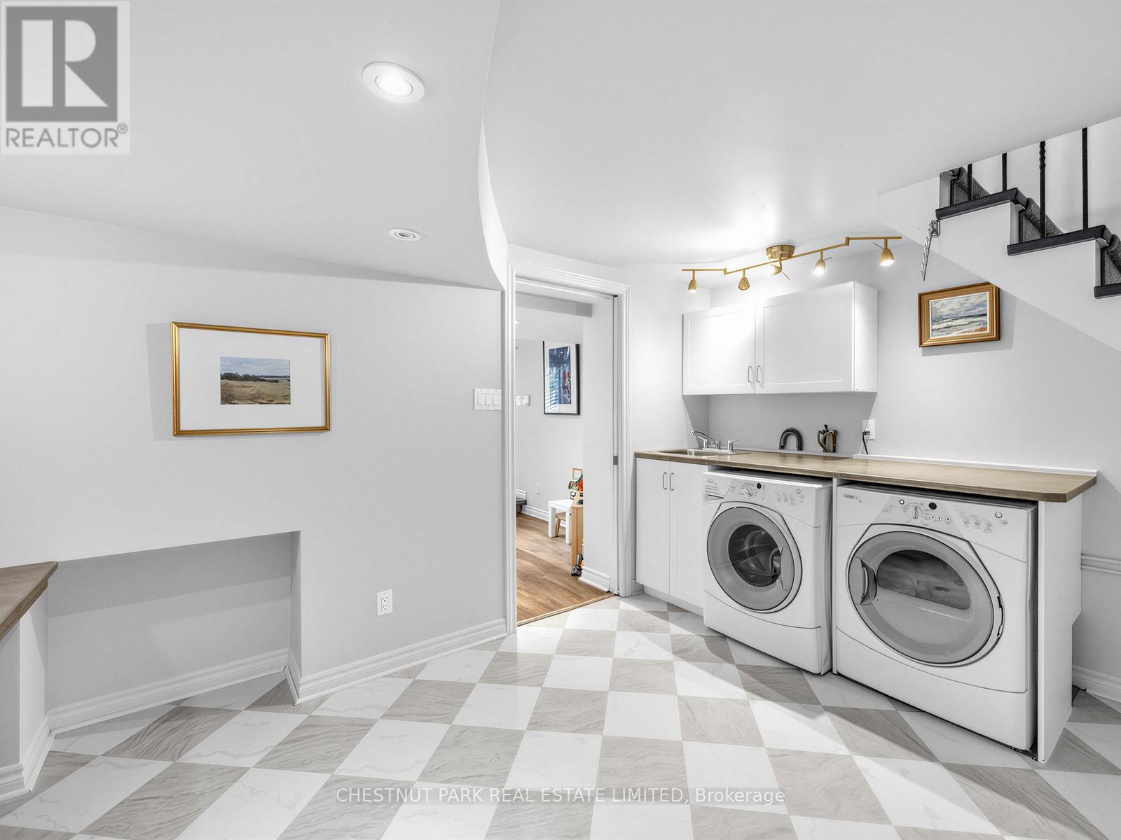 725 BEXHILL ROAD - 32