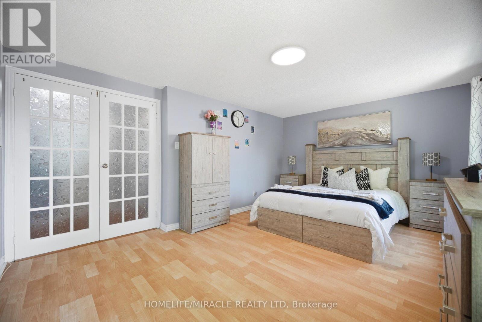 #16 57 HANSEN ROAD N - 19