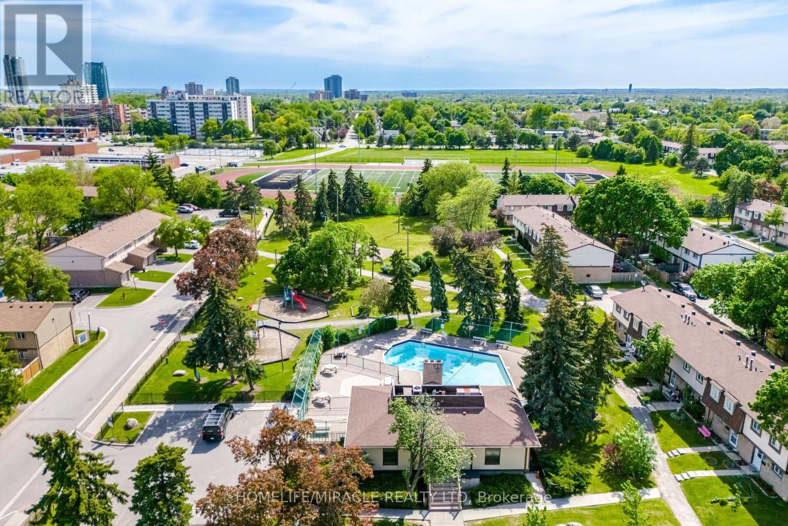 #16 57 HANSEN ROAD N - 40
