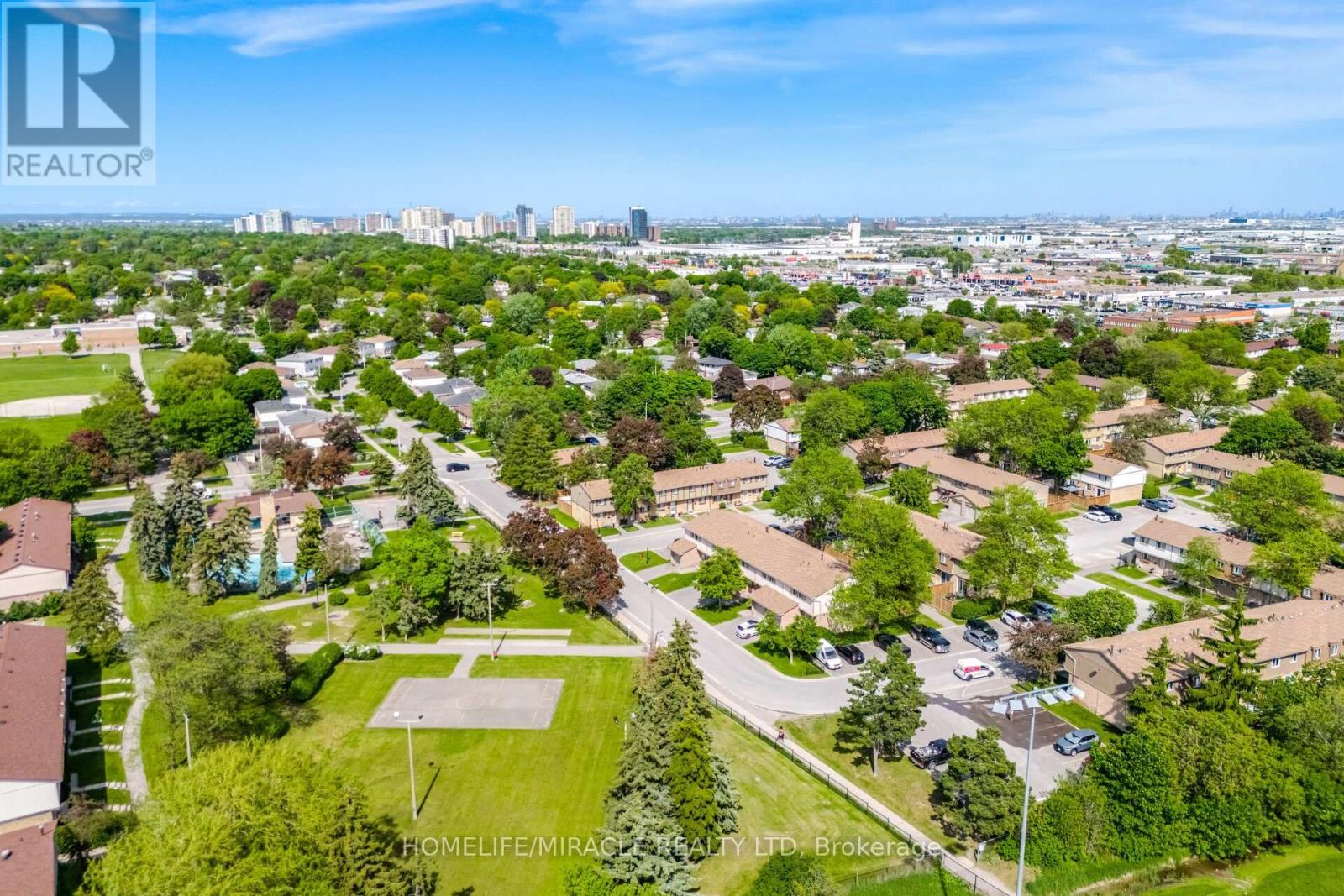 #16 57 HANSEN ROAD N - 44