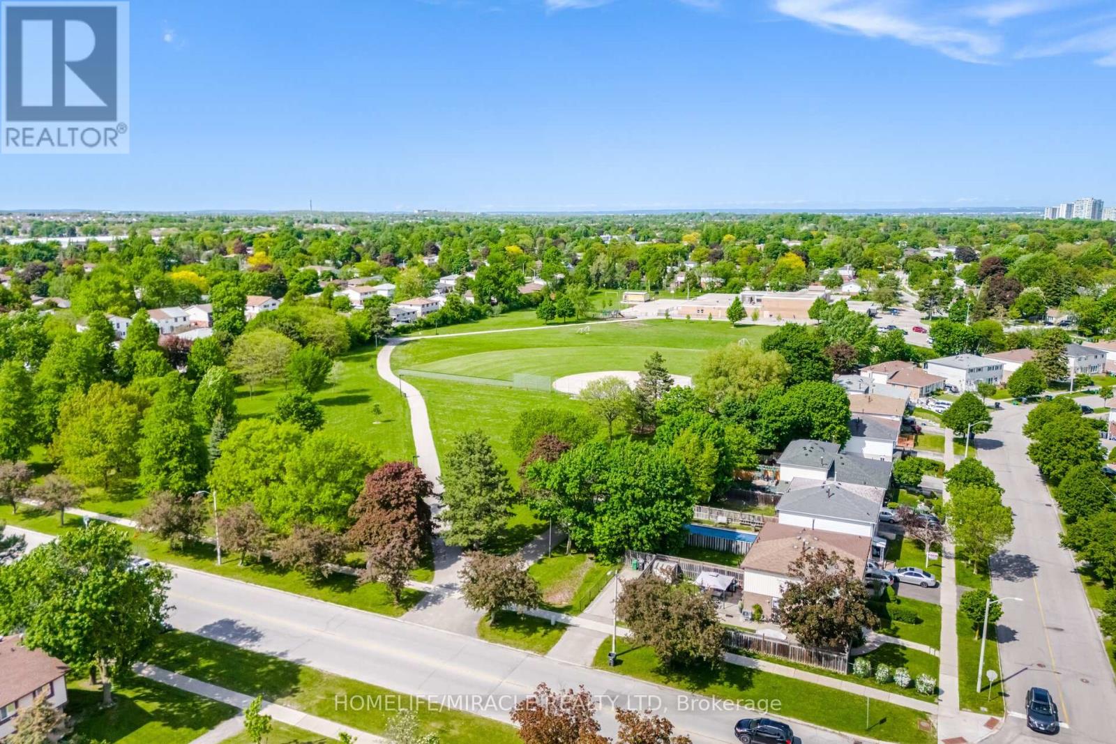 #16 57 HANSEN ROAD N - 45