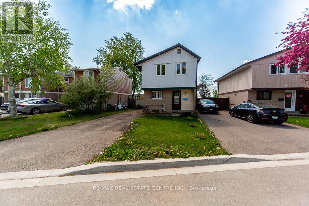 12 GREENHILLS SQUARE - 1
