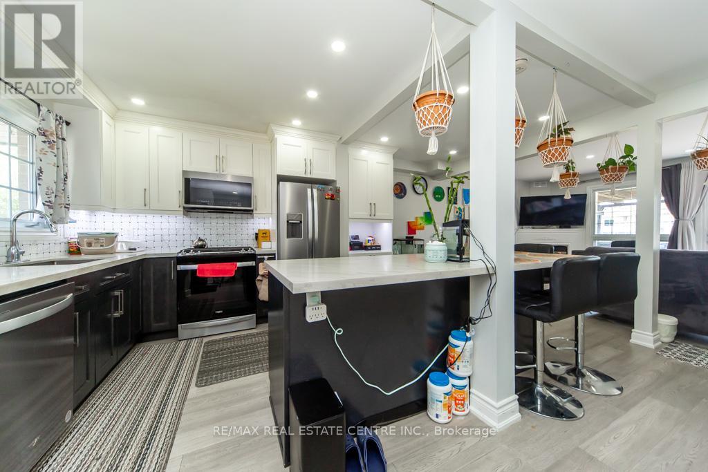 12 GREENHILLS SQUARE - 20